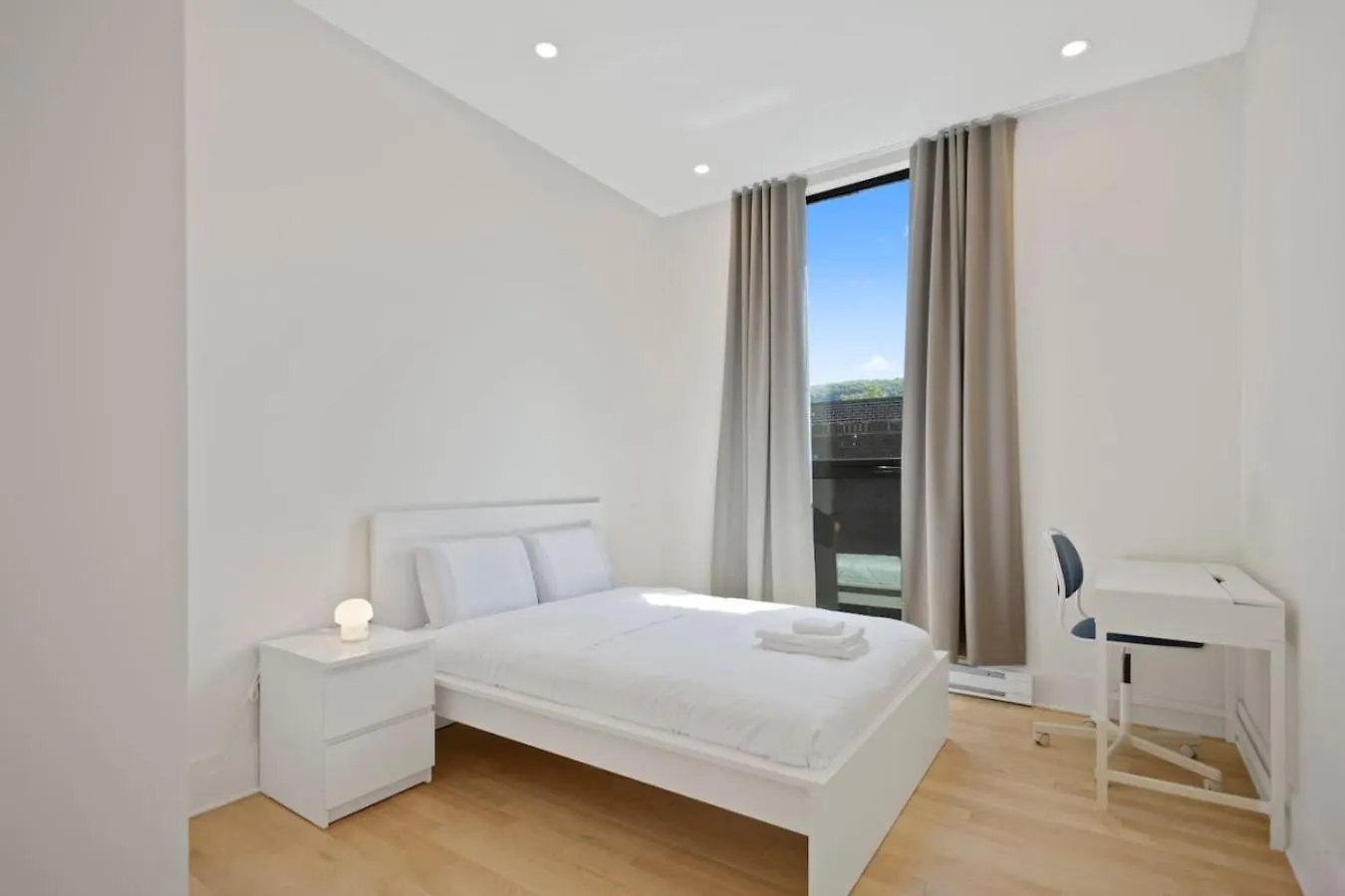 Apartment Amazing And Spacious 5Br2B In Heart Of Plateau Zt8 Montreal