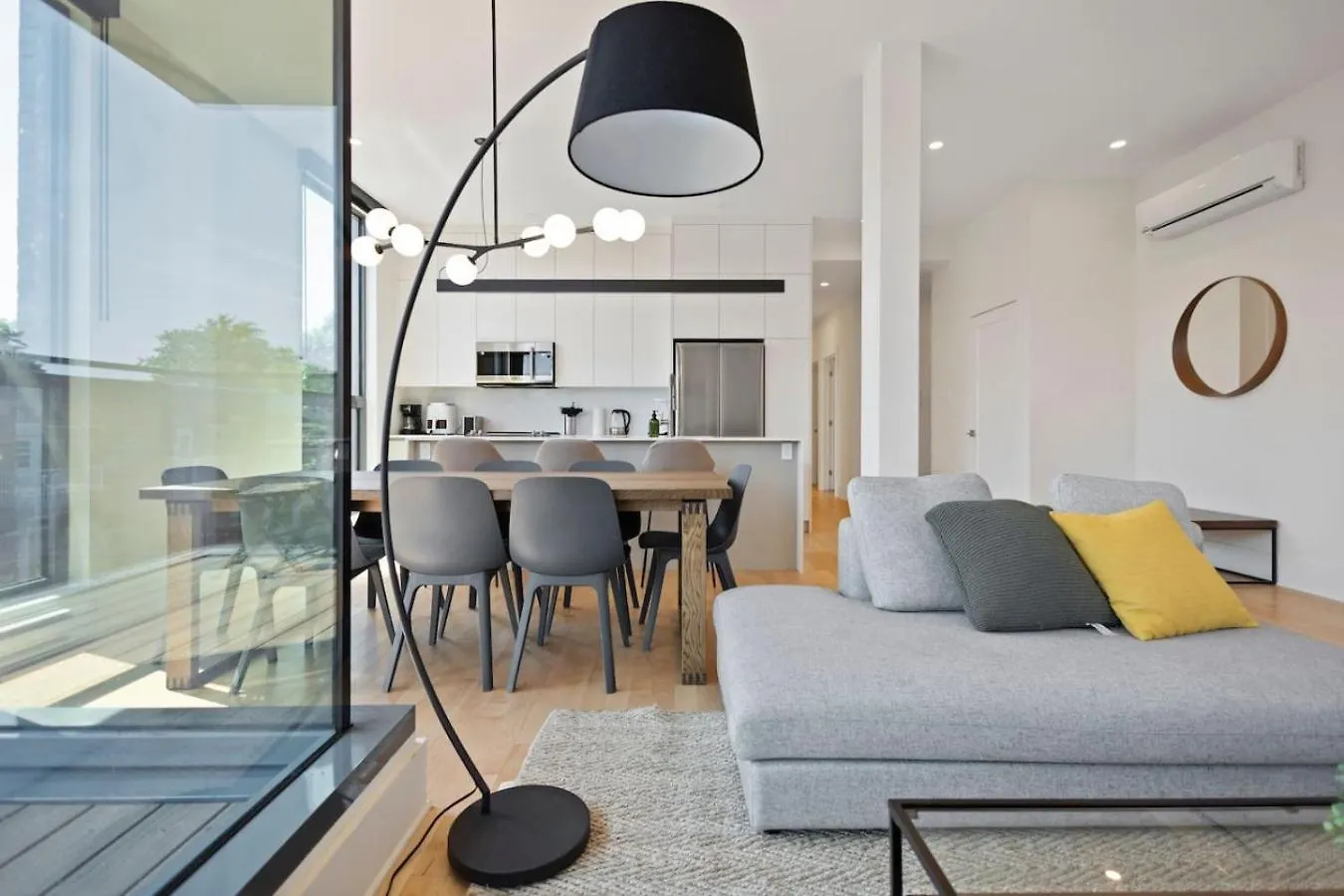 Amazing And Spacious 5Br2B In Heart Of Plateau Zt8 Montreal