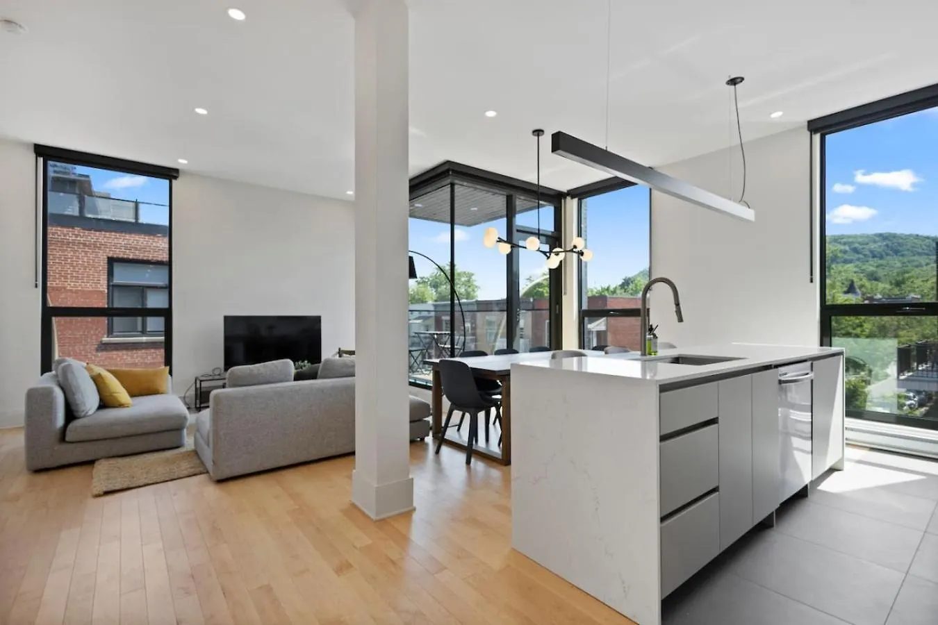 Apartment Amazing And Spacious 5Br2B In Heart Of Plateau Zt8 Montreal