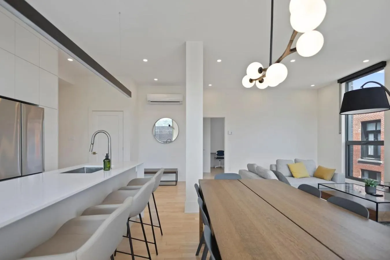Amazing And Spacious 5Br2B In Heart Of Plateau Zt8 Montréal Appartamento